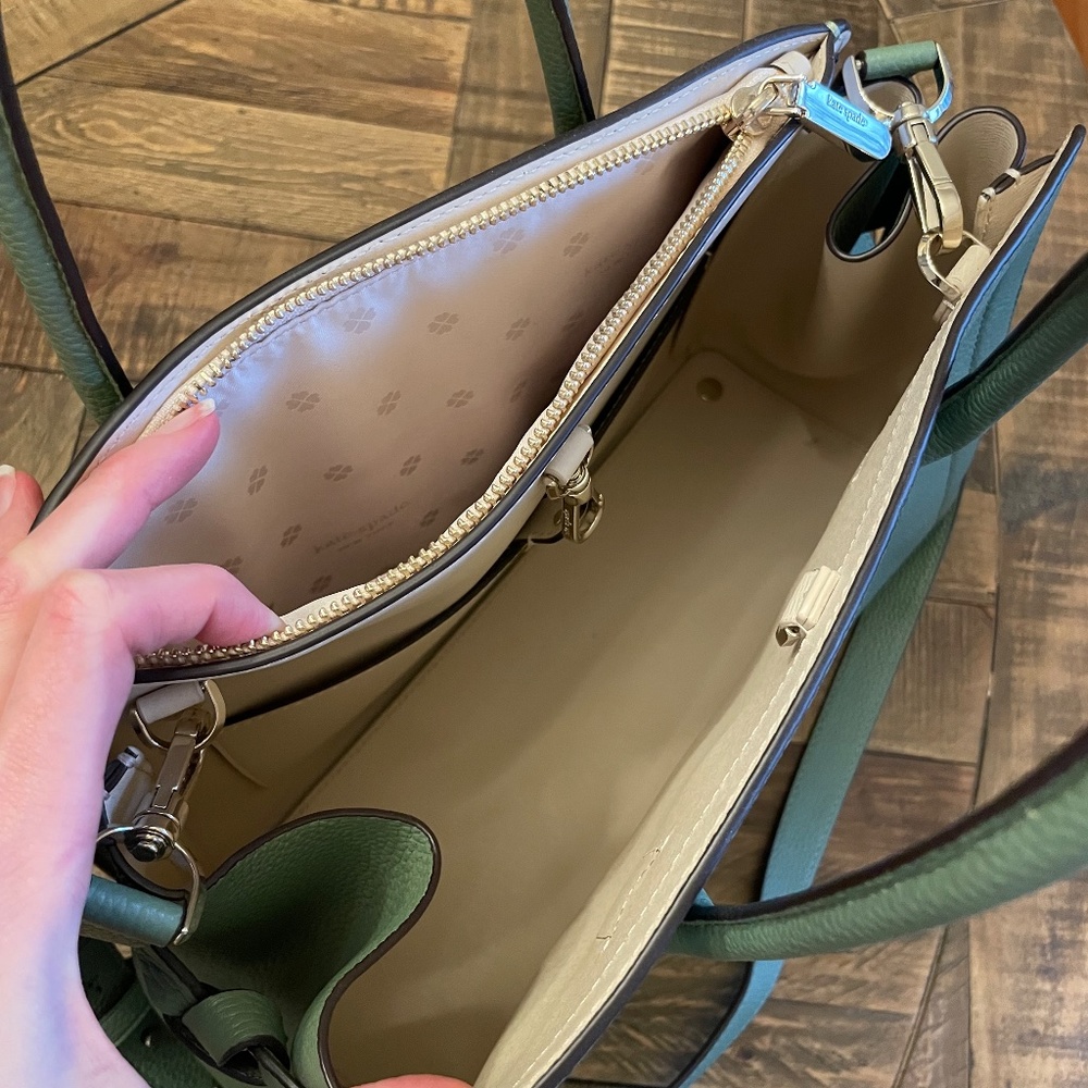 Kate Spade Spring 2022 - Picture 4 of 4